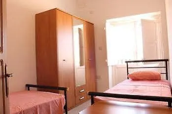 Appartamento Blue Waters 3 Bedroom In Sliema, Just Off The Seafront *