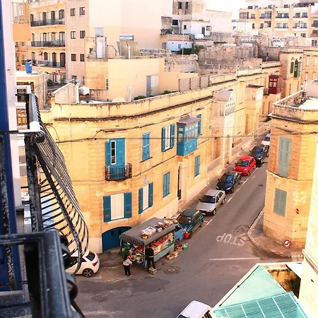 Blue Waters 3 Bedroom In Sliema, Just Off The Seafront