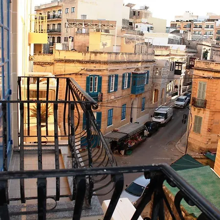 Blue Waters 3 Bedroom In Sliema, Just Off The Seafront Sliema