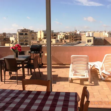 Blue Waters 3 Bedroom In Sliema, Just Off The Seafront