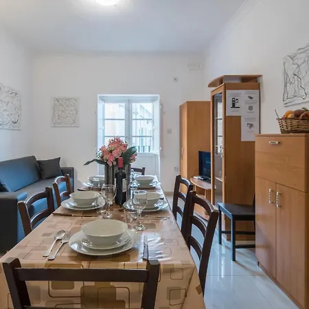 Apartment Blue Waters 3 Bedroom In Sliema, Just Off The Seafront *
